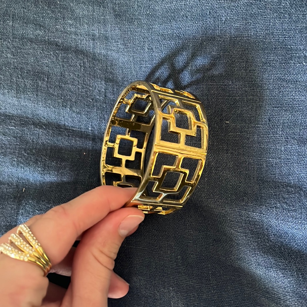 Trina Turk Gold Bracelet 14$